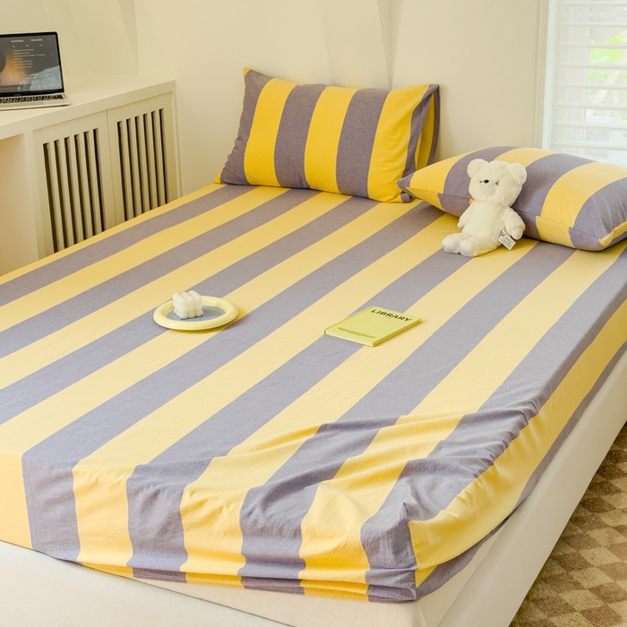 91家纺网 家纺一手货源 找家纺 金丝鸟家纺 2024新款A类全棉色织水洗棉床笠系列 黄紫大竖条