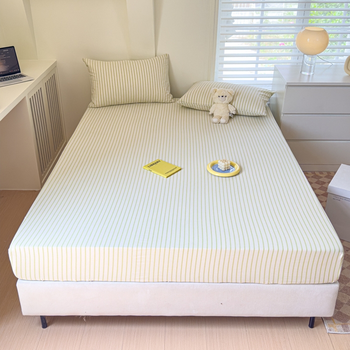 91家纺网 家纺一手货源 找家纺 金丝鸟家纺 2024新款A类全棉色织水洗棉床笠系列 果绿中条