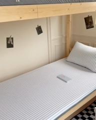 91家纺网 家纺一手货源 找家纺 金丝鸟家纺 2024新款全棉色织水洗棉水晶绒床垫套 蓝色中条