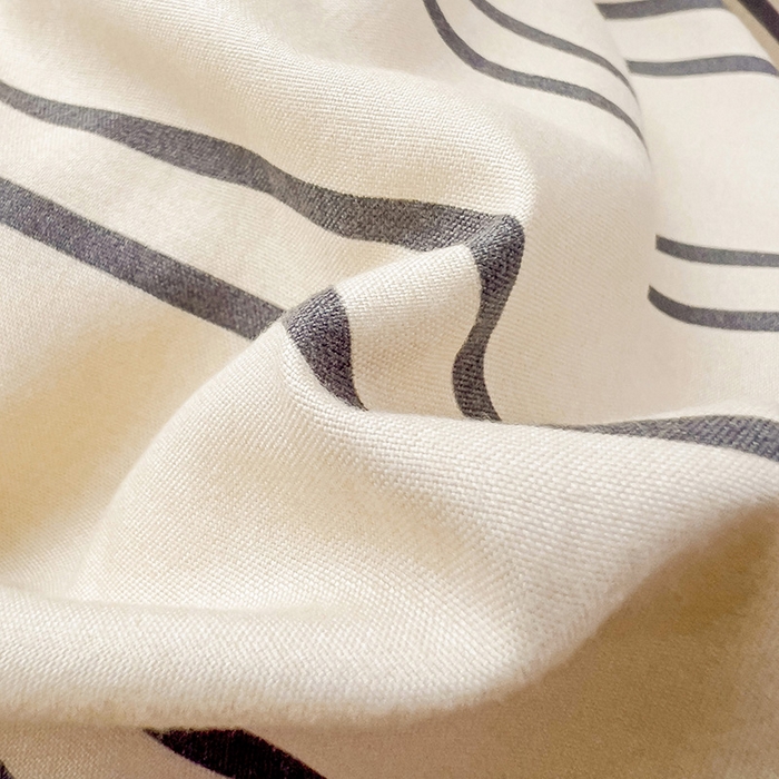 91家纺网 家纺一手货源 找家纺  赫然 2026新款水洗双层纱单品被套 浅咖竖条