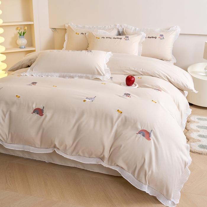 91家纺网 家纺一手货源 找家纺 梧桐家居 2024新款全棉磨毛刺绣四件套-糖果小猫 糖果小猫-米白