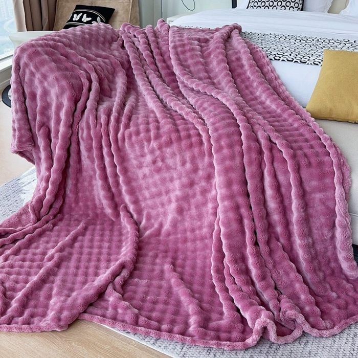 91家纺网 家纺一手货源 找家纺 兜米家居 2024新款纯色仿兔毛泡泡毛毯牛奶绒毛毯午睡毯 木槿紫