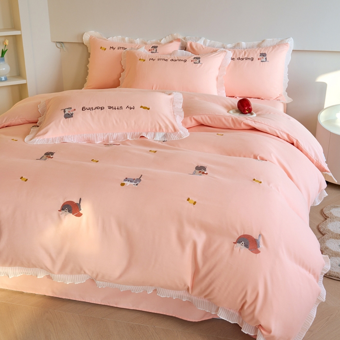 91家纺网 家纺一手货源 找家纺 梧桐家居 2024新款全棉磨毛刺绣四件套-糖果小猫 糖果小猫-浅粉