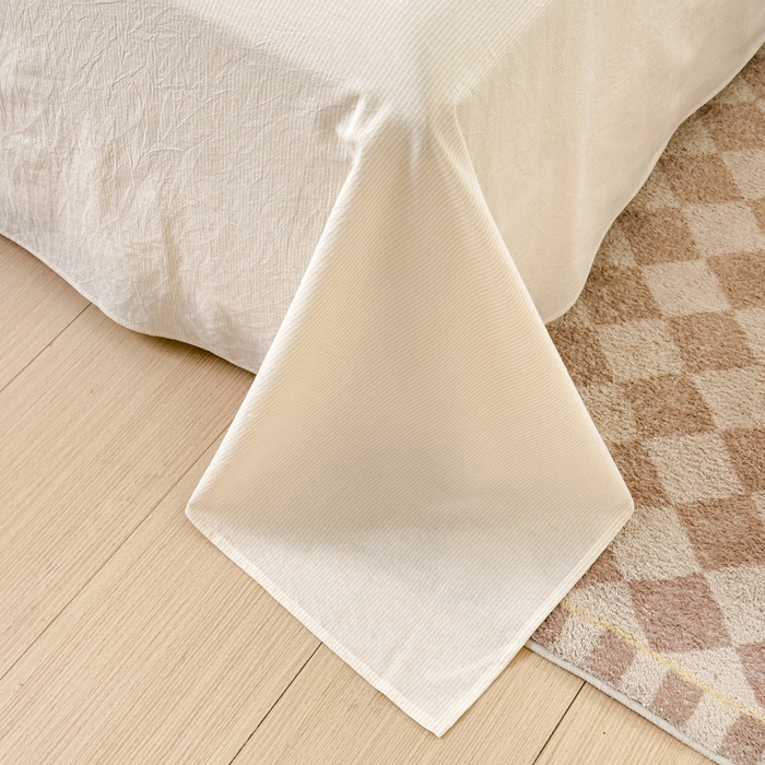 91家纺网 家纺一手货源 找家纺 金丝鸟家纺 2024新款A类全棉色织水洗棉单床单系列 米白细条