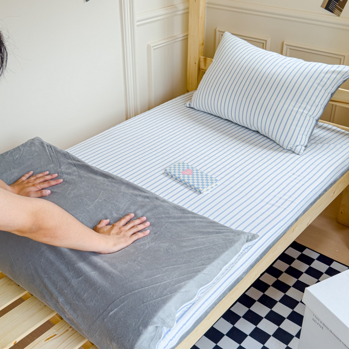 91家纺网 家纺一手货源 找家纺 金丝鸟家纺 2024新款全棉色织水洗棉水晶绒床垫套 蓝色中条