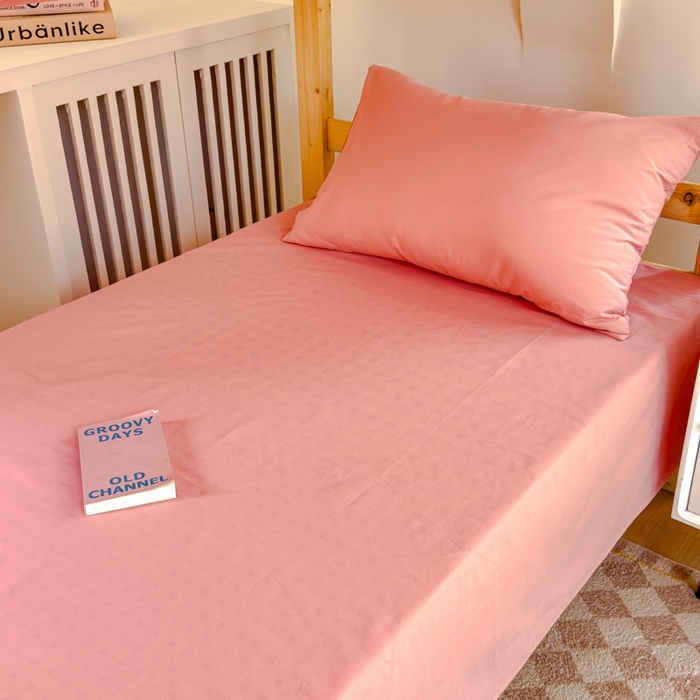 91家纺网 家纺一手货源 找家纺 金丝鸟家纺 2024新款A类全棉色织水洗棉单床单系列（学生床） 粉色