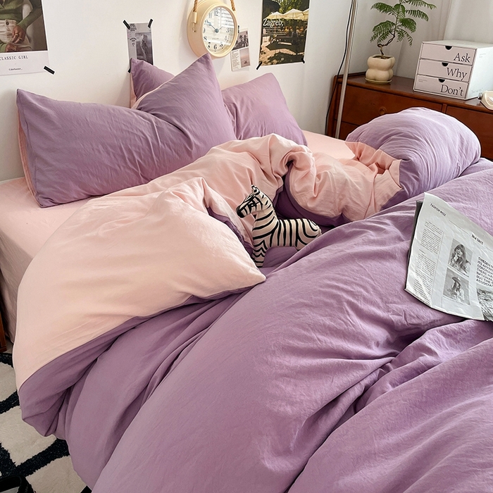 91家纺网 家纺一手货源 找家纺 卡迪熊家纺 2024新款ins风超柔褶皱亲肤磨毛水洗m四件套双拼系列-风格2 香芋粉