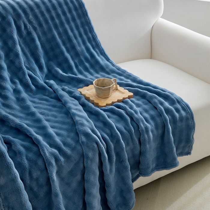 91家纺网 家纺一手货源 找家纺 （总）巴木赫 2024新款法兰绒泡泡卷边毯子毛毯