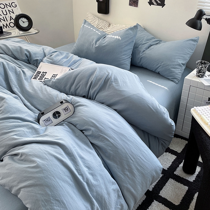 91家纺网 家纺一手货源 找家纺 卡迪熊家纺 2024新款ins风超柔褶皱亲肤磨毛水洗m四件套纯色系列-风格2 奶油蓝