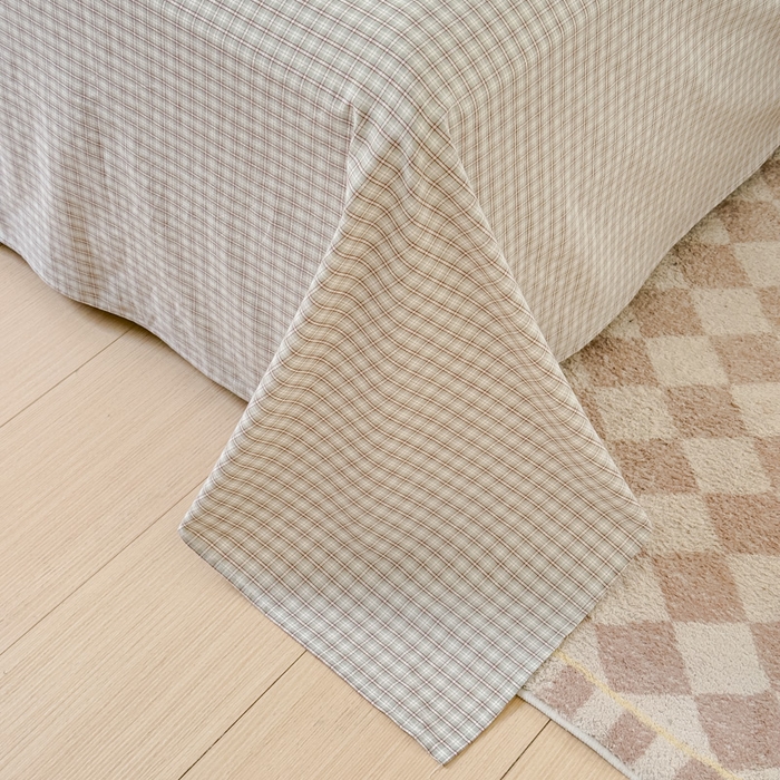 91家纺网 家纺一手货源 找家纺 金丝鸟家纺 2024新款A类全棉色织水洗棉单床单系列 浅绿红条田格