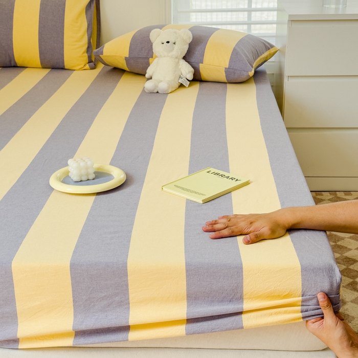 91家纺网 家纺一手货源 找家纺 金丝鸟家纺 2024新款A类全棉色织水洗棉床笠系列 黄紫大竖条