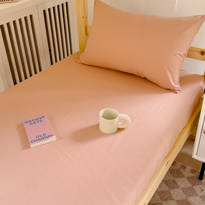 91家纺网 家纺一手货源 找家纺 金丝鸟家纺 2024新款A类全棉色织水洗棉单床笠系列（学生床） 驼色