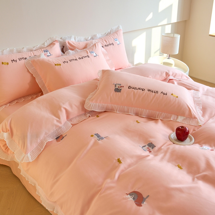 91家纺网 家纺一手货源 找家纺 梧桐家居 2024新款全棉磨毛刺绣四件套-糖果小猫 糖果小猫-浅粉