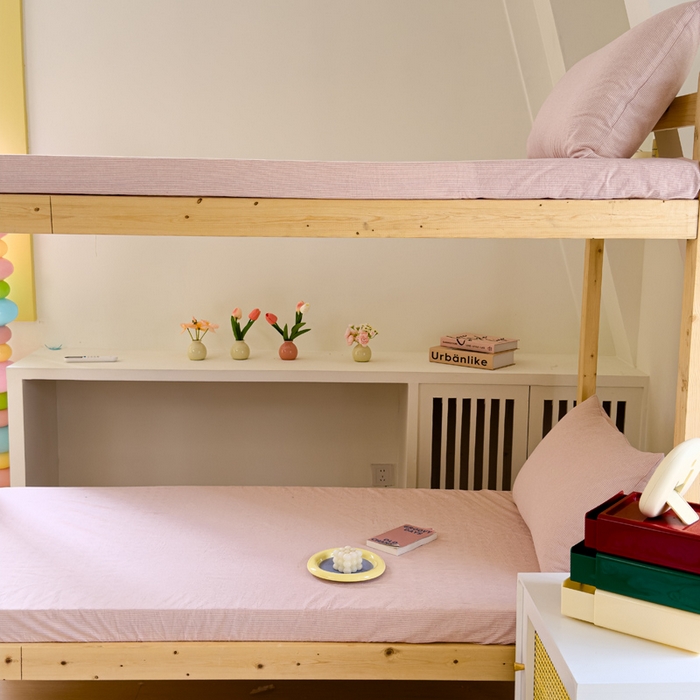 91家纺网 家纺一手货源 找家纺 金丝鸟家纺 2024新款A类全棉色织水洗棉单床笠系列（学生床） 粉细条