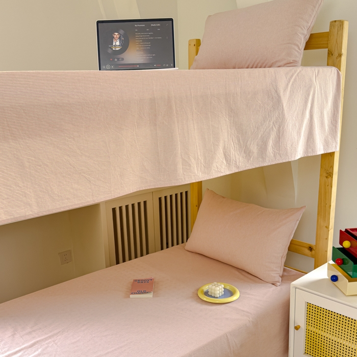 91家纺网 家纺一手货源 找家纺 金丝鸟家纺 2024新款A类全棉色织水洗棉单床单系列（学生床） 粉细条