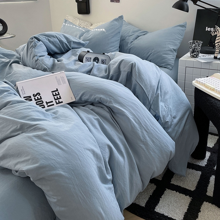 91家纺网 家纺一手货源 找家纺 卡迪熊家纺 2024新款ins风超柔褶皱亲肤磨毛水洗m四件套纯色系列-风格2 奶油蓝