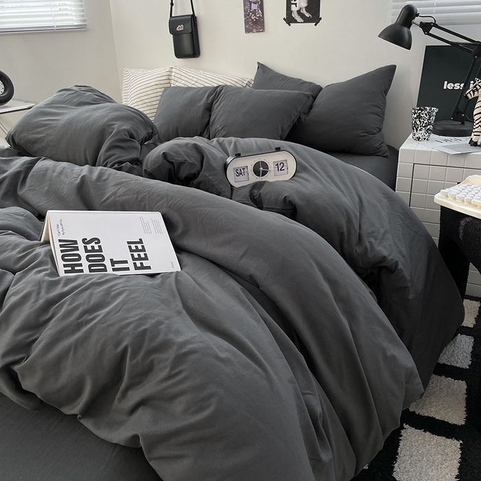 91家纺网 家纺一手货源 找家纺 卡迪熊家纺 2024新款ins风超柔褶皱亲肤磨毛水洗m四件套纯色系列-风格2 布鲁灰