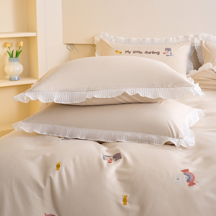 91家纺网 家纺一手货源 找家纺 梧桐家居 2024新款全棉磨毛刺绣四件套-糖果小猫 糖果小猫-米白