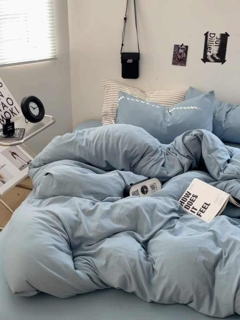 91家纺网 家纺一手货源 找家纺 卡迪熊家纺 2024新款ins风超柔褶皱亲肤磨毛水洗m四件套纯色系列-风格2 奶油蓝