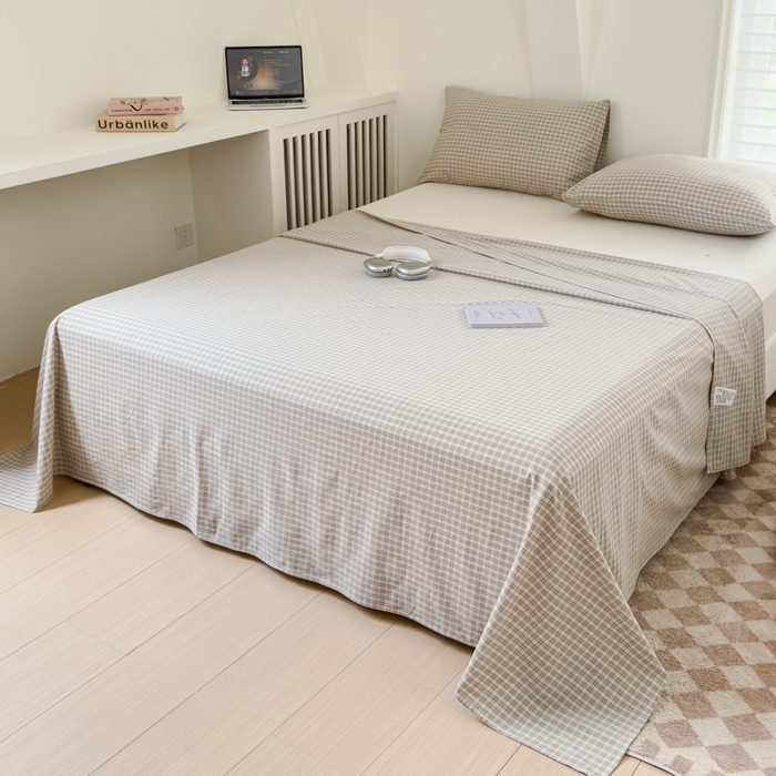 91家纺网 家纺一手货源 找家纺 金丝鸟家纺 2024新款A类全棉色织水洗棉单床单系列 浅绿红条田格