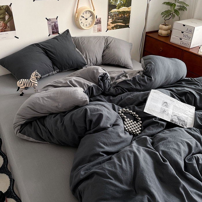 91家纺网 家纺一手货源 找家纺 卡迪熊家纺 2024新款ins风超柔褶皱亲肤磨毛水洗m四件套双拼系列-风格2 深浅灰