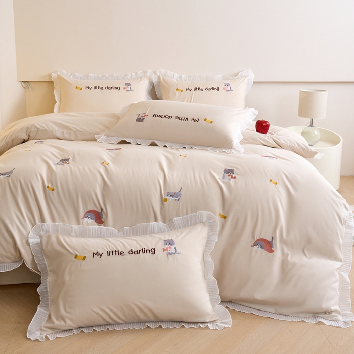 91家纺网 家纺一手货源 找家纺 梧桐家居 2024新款全棉磨毛刺绣四件套-糖果小猫 糖果小猫-米白