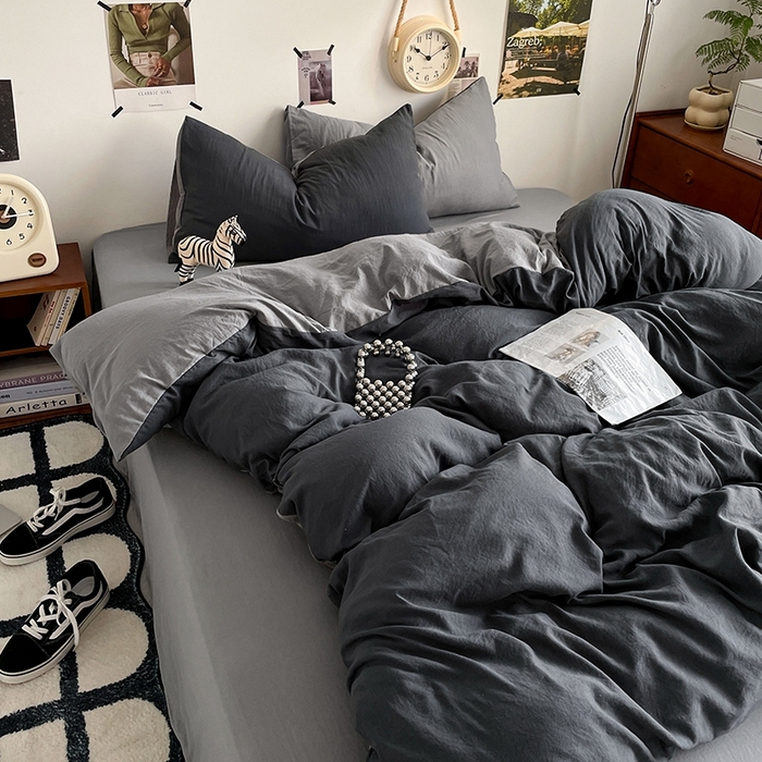 91家纺网 家纺一手货源 找家纺 卡迪熊家纺 2024新款ins风超柔褶皱亲肤磨毛水洗m四件套双拼系列-风格2 深浅灰