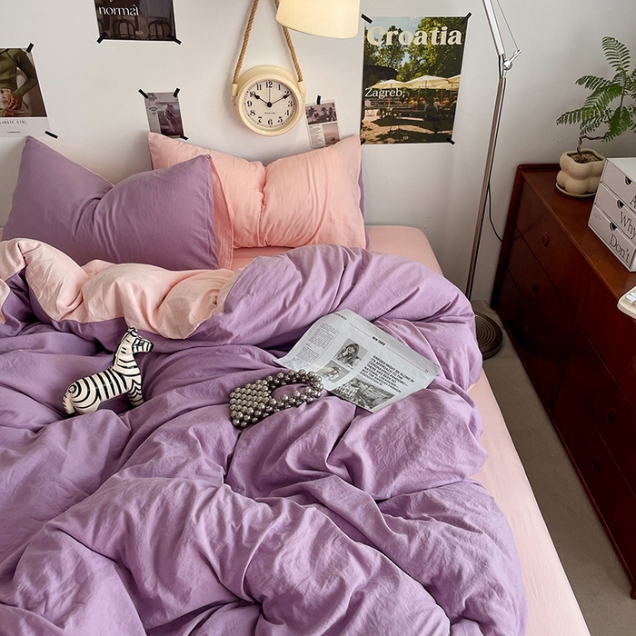 91家纺网 家纺一手货源 找家纺 卡迪熊家纺 2024新款ins风超柔褶皱亲肤磨毛水洗m四件套双拼系列-风格2 香芋粉