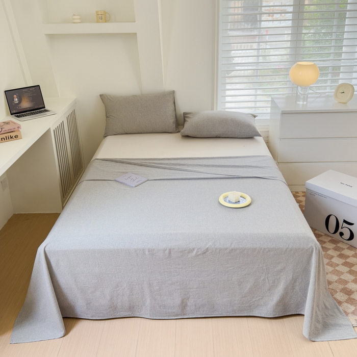 91家纺网 家纺一手货源 找家纺 金丝鸟家纺 2024新款A类全棉色织水洗棉单床单系列 灰细条