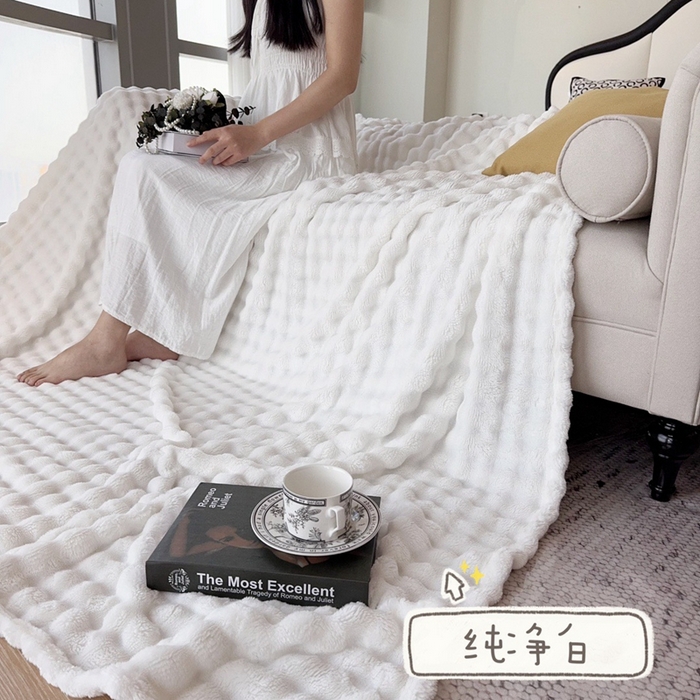91家纺网 家纺一手货源 找家纺 兜米家居 2024新款纯色仿兔毛泡泡毛毯牛奶绒毛毯午睡毯 纯净白