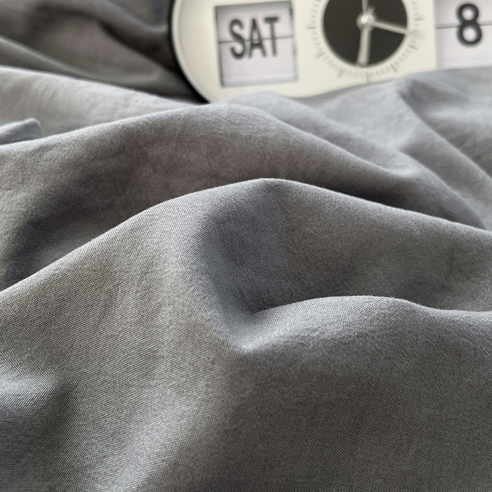 91家纺网 家纺一手货源 找家纺 卡迪熊家纺 2024新款ins风超柔褶皱亲肤磨毛水洗m四件套纯色系列-风格2 流光灰