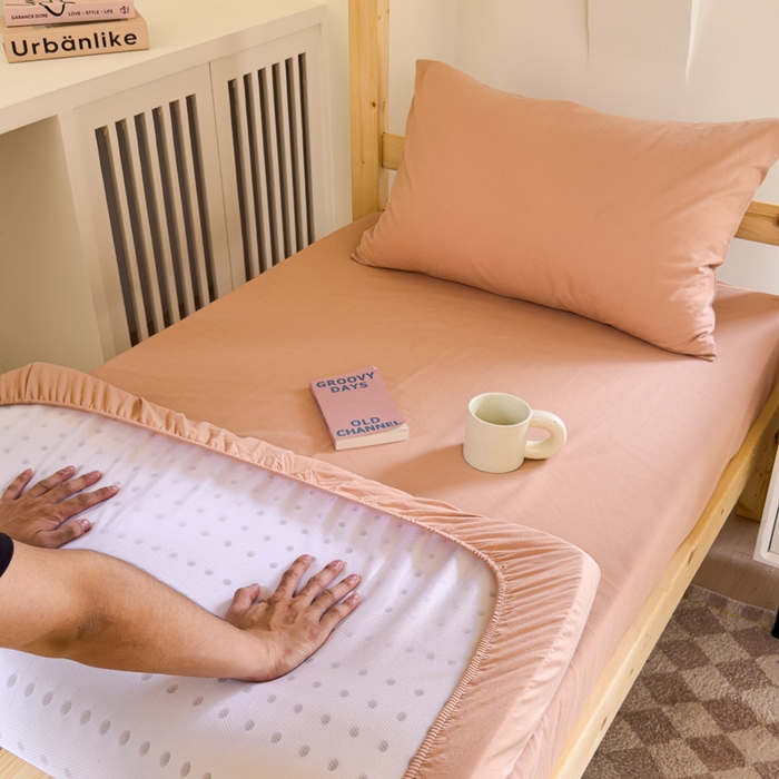 91家纺网 家纺一手货源 找家纺 金丝鸟家纺 2024新款A类全棉色织水洗棉单床笠系列（学生床） 驼色