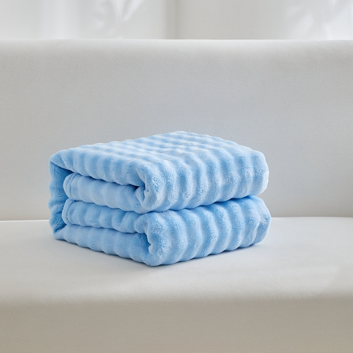 91家纺网 家纺一手货源 找家纺 巴木赫 2024新款法兰绒泡泡卷边毯子毛毯 亮蓝