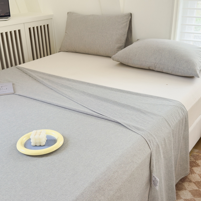 91家纺网 家纺一手货源 找家纺 金丝鸟家纺 2024新款A类全棉色织水洗棉单床单系列 灰细条