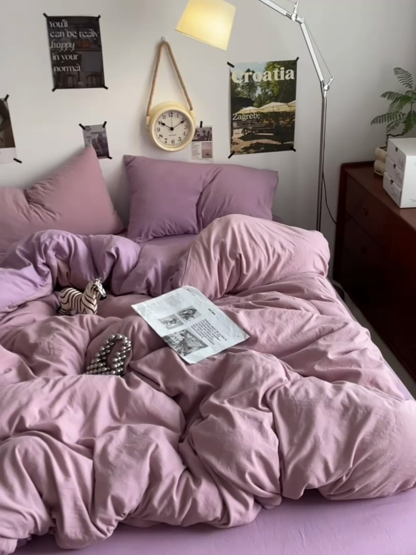 91家纺网 家纺一手货源 找家纺 卡迪熊家纺 2024新款ins风超柔褶皱亲肤磨毛水洗m四件套双拼系列-风格2 深紫浅紫