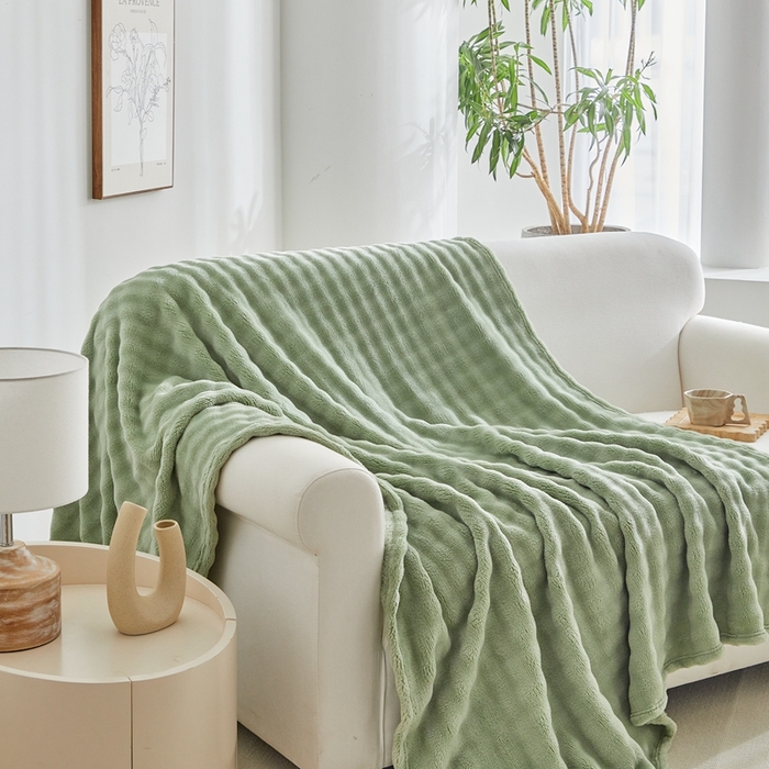 91家纺网 家纺一手货源 找家纺 巴木赫 2024新款法兰绒泡泡卷边毯子毛毯 抹茶绿