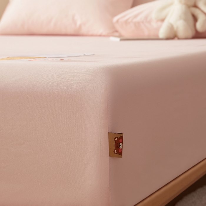 91家纺网 家纺一手货源 找家纺 荷马之梦 2024新款优趣系列—A类40s全棉绣花儿童床笠 冰激凌兔