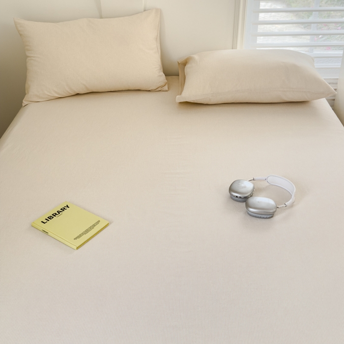 91家纺网 家纺一手货源 找家纺 金丝鸟家纺 2024新款A类全棉色织水洗棉单床单系列 米白细条