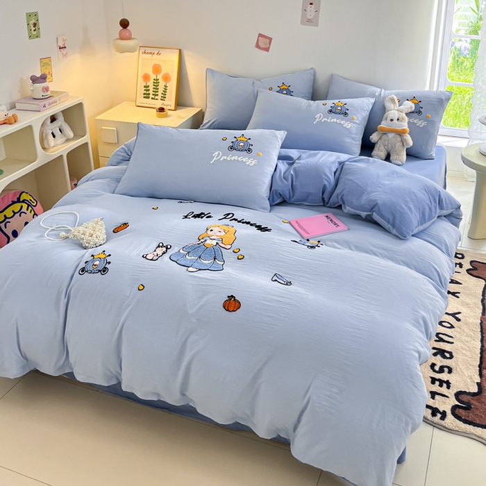 91家纺网 家纺一手货源 找家纺 卡迪熊家纺 2024新款水洗m毛巾绣四件套系列 童话公主