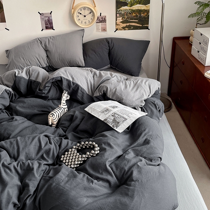 91家纺网 家纺一手货源 找家纺 卡迪熊家纺 2024新款ins风超柔褶皱亲肤磨毛水洗m四件套双拼系列-风格2 深浅灰