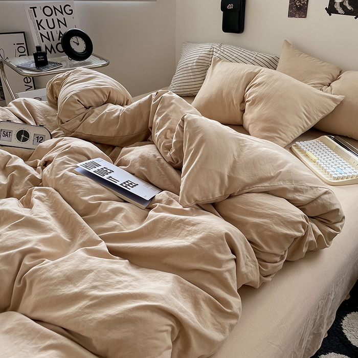 91家纺网 家纺一手货源 找家纺 卡迪熊家纺 2024新款ins风超柔褶皱亲肤磨毛水洗m四件套纯色系列-风格2 奶茶