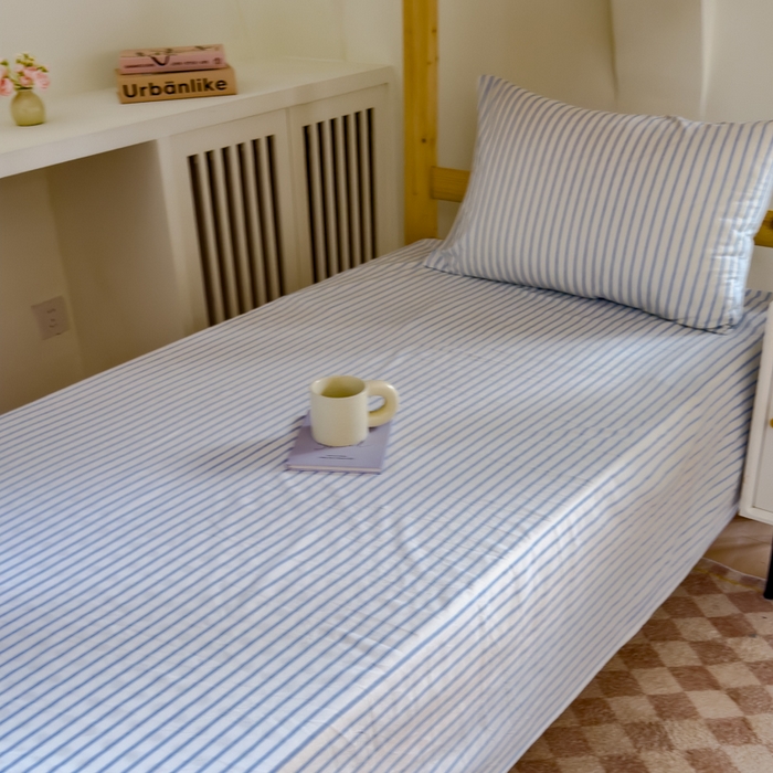 91家纺网 家纺一手货源 找家纺 金丝鸟家纺 2024新款A类全棉色织水洗棉单床单系列（学生床） 蓝色中条