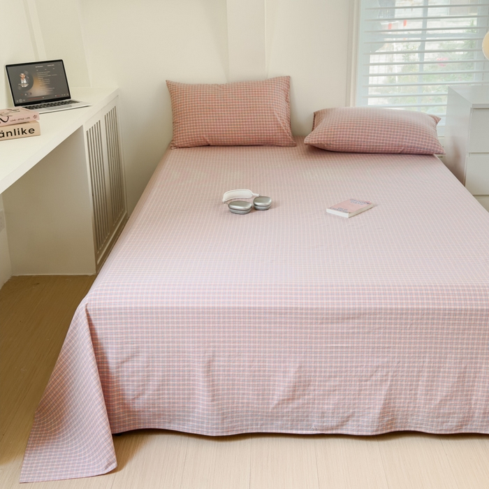 91家纺网 家纺一手货源 找家纺 金丝鸟家纺 2024新款A类全棉色织水洗棉单床单系列 红色蓝条田格