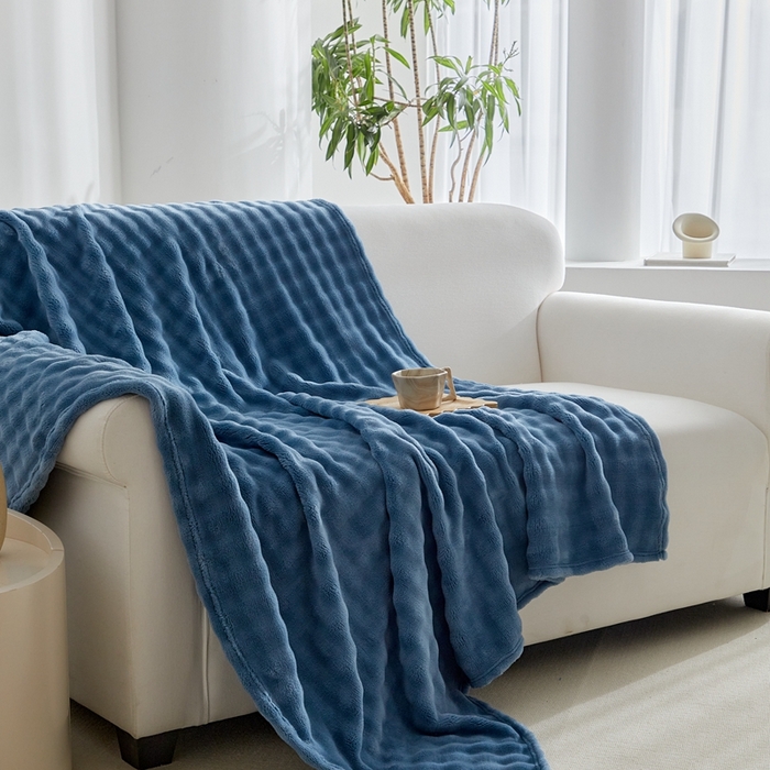 91家纺网 家纺一手货源 找家纺 （总）巴木赫 2024新款法兰绒泡泡卷边毯子毛毯