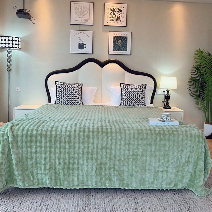 91家纺网 家纺一手货源 找家纺 兜米家居 2024新款纯色仿兔毛泡泡毛毯牛奶绒毛毯午睡毯 田园绿