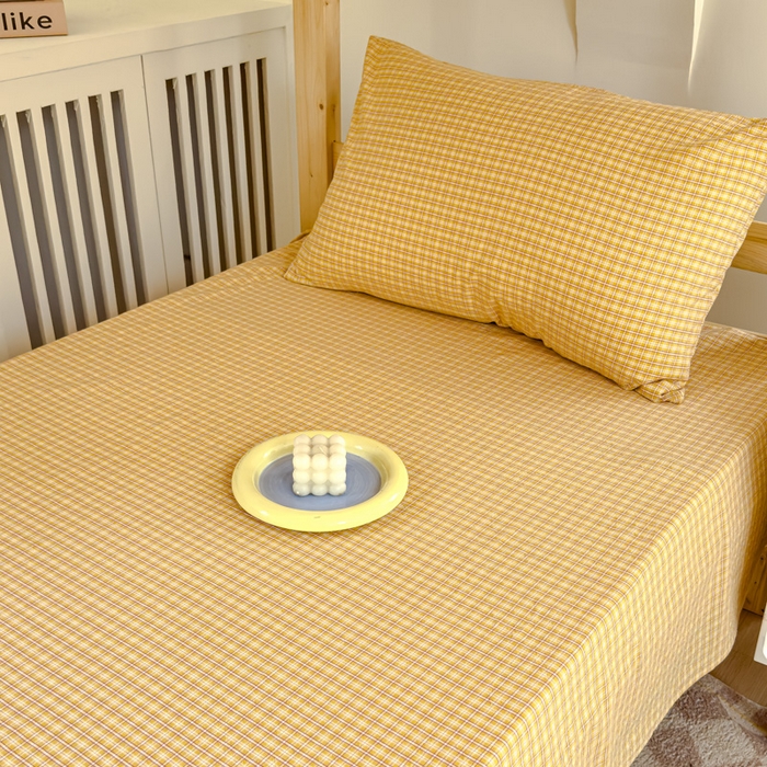 91家纺网 家纺一手货源 找家纺 金丝鸟家纺 2024新款A类全棉色织水洗棉单床单系列（学生床） 姜黄田格