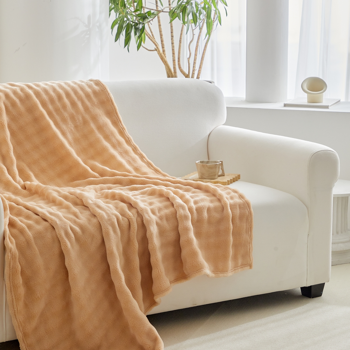 91家纺网 家纺一手货源 找家纺 巴木赫 2024新款法兰绒泡泡卷边毯子毛毯 驼色