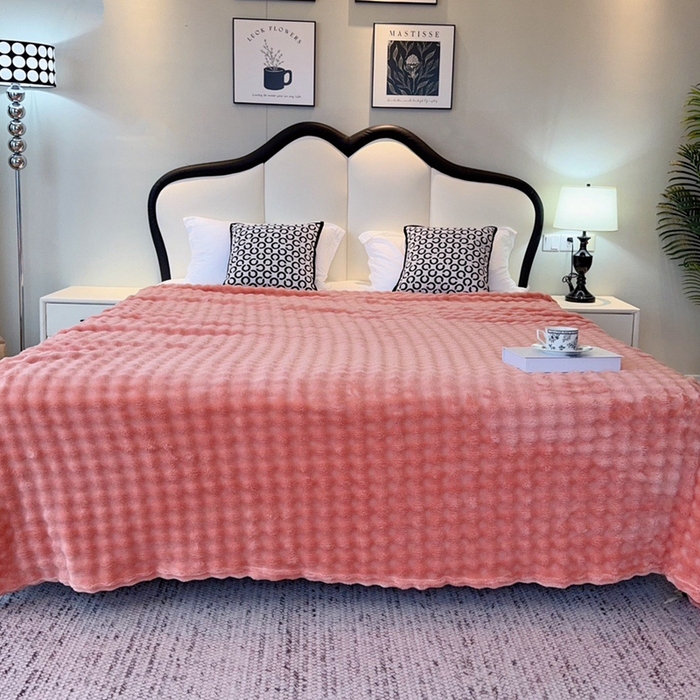 91家纺网 家纺一手货源 找家纺 兜米家居 2024新款纯色仿兔毛泡泡毛毯牛奶绒毛毯午睡毯 橘红色