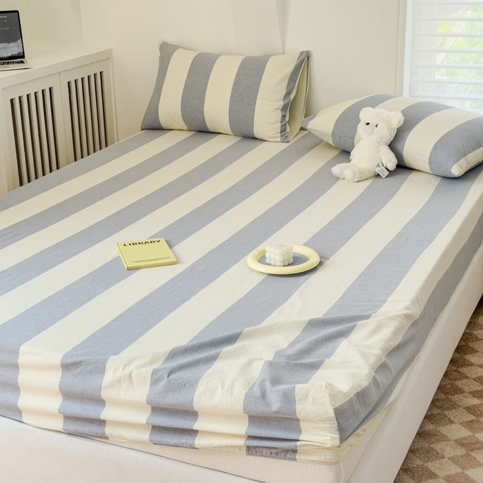 91家纺网 家纺一手货源 找家纺 金丝鸟家纺 2024新款A类全棉色织水洗棉床笠系列 蓝灰大竖条