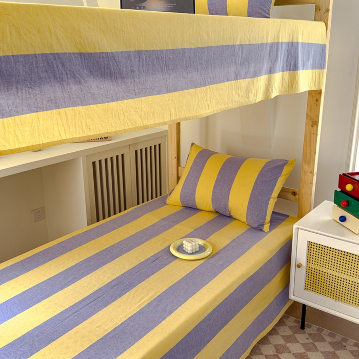 91家纺网 家纺一手货源 找家纺 金丝鸟家纺 2024新款A类全棉色织水洗棉单床单系列（学生床） 黄紫大竖条